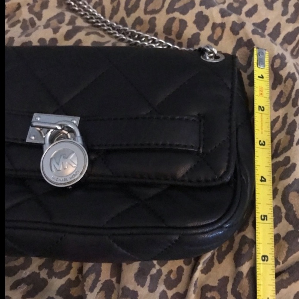 Micheal Kors black classic quilted  leather crossbody, versatile Like New - Picture 10 of 13